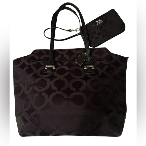 Coach Taylor Op Art tote with wristlet - EUC - Picture 1 of 12